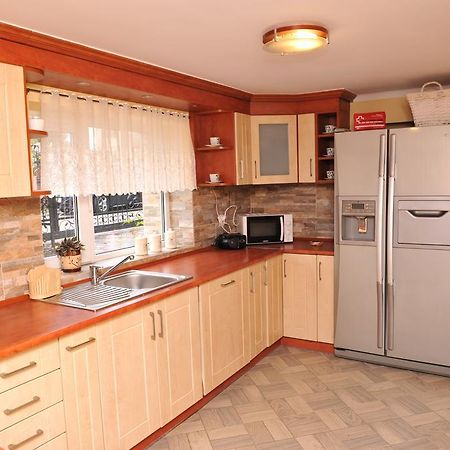 Pokoje I Apartamenty Iwona Цехоцинек Екстериор снимка